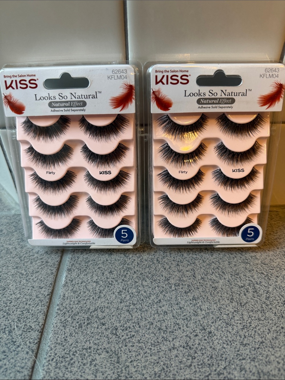 Kiss Looks So Natural Flirty False Eyelashes - Black (10 Pairs)